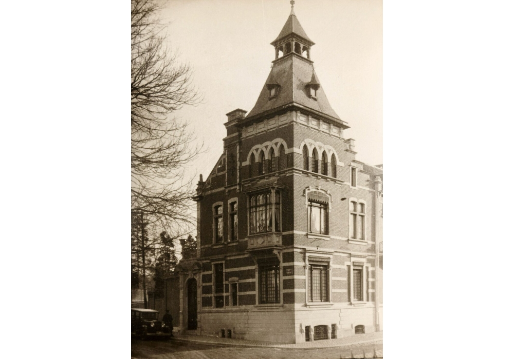 Coin Ch. de Theux/ R. Guillaume Lekeu - Villa Voos