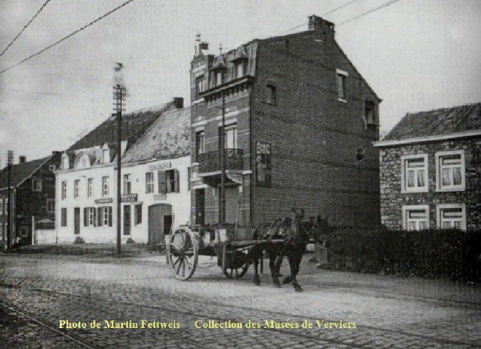 Av. du Chêne Vue d'un peu plus haut que le carrefour vers l'église