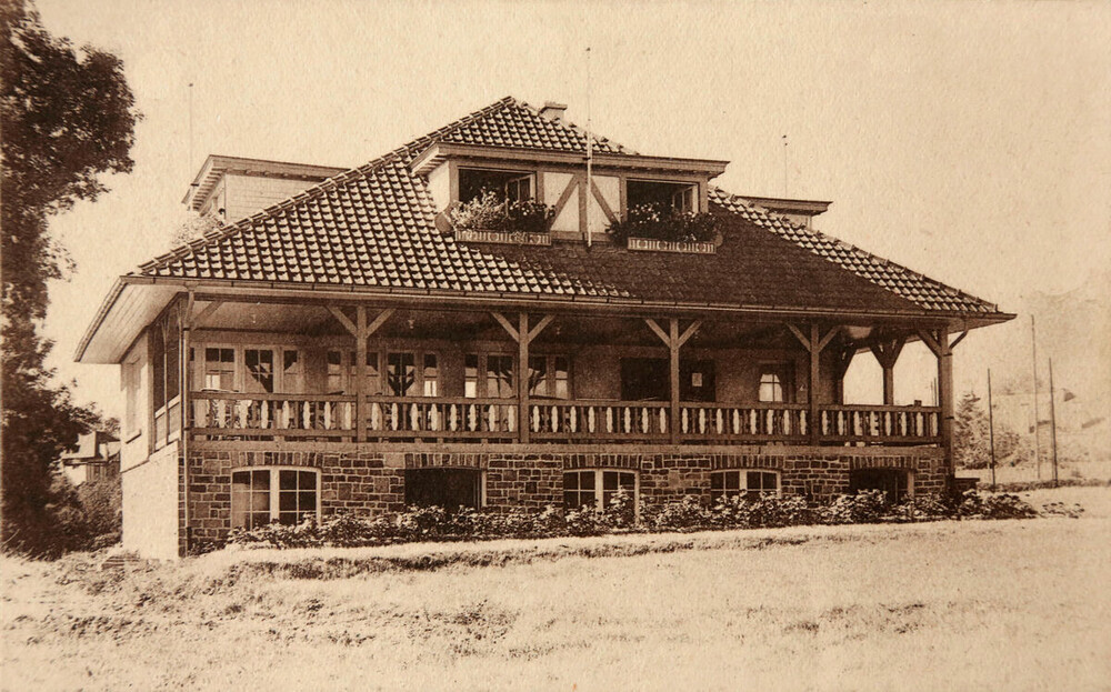 Av. du Tennis - Pavillon du tennis 2